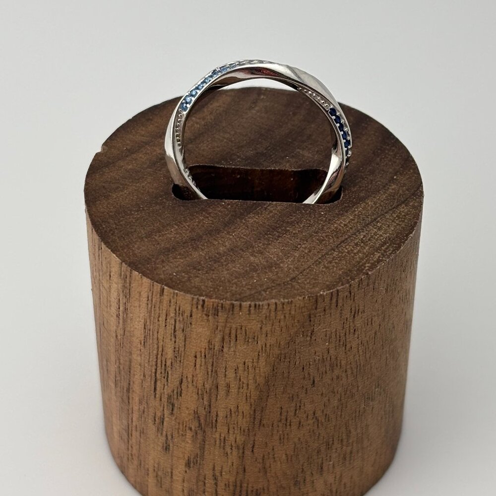 *NEW* 925 Sterling Silver Twisted Ring with Blue Cubic Zirconia Inlay Ring